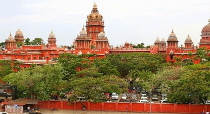കുട്ടികളുടെ അശ്ലീല ദൃശ്യങ്ങൾ കാണുന്നത് പോക്സോ ആക്ടിന് കീഴിലുള്ള കുറ്റകൃത്യമായി കാണാനാവില്ല ; മദ്രാസ് ഹൈക്കോടതി കുട്ടികളുടെ അശ്ലീല ദൃശ്യങ്ങൾ കാണുന്നത് പോക്സോ ആക്ടിന് കീഴിലുള്ള കുറ്റകൃത്യമായി കാണാനാവില്ല ; മദ്രാസ് ഹൈക്കോടതി