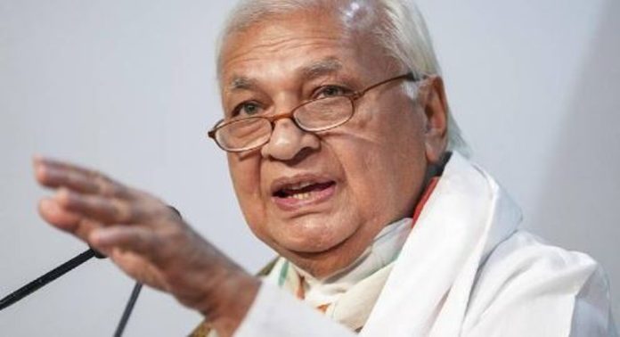 വിയോജിപ്പുകൾ അക്രമത്തിലേക്ക് പോകുന്നത് ജനാധിപത്യത്തെ വഞ്ചിക്കൽ ; ഗവർണർ വിയോജിപ്പുകൾ അക്രമത്തിലേക്ക് പോകുന്നത് ജനാധിപത്യത്തെ വഞ്ചിക്കൽ ; ഗവർണർ
