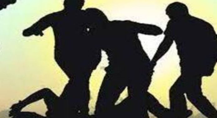 ഡൽഹിയിൽ ക്രൂരമർദ്ദനത്തിനിരയായി ചികിത്സയിലായിരുന്ന യുവാവ് മരിച്ചു ഡൽഹിയിൽ ക്രൂരമർദ്ദനത്തിനിരയായി ചികിത്സയിലായിരുന്ന യുവാവ് മരിച്ചു