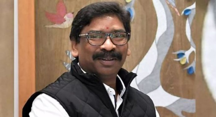 ഇ.ഡി യുടെ കണ്ണ് വെട്ടിച്ച് മുങ്ങിയ ജാർഖണ്ഡ് മുഖ്യമന്ത്രി ഹേമന്ത് സോറൻ റാഞ്ചിയിൽ പൊങ്ങി ഇ.ഡി യുടെ കണ്ണ് വെട്ടിച്ച് മുങ്ങിയ ജാർഖണ്ഡ് മുഖ്യമന്ത്രി ഹേമന്ത് സോറൻ റാഞ്ചിയിൽ പൊങ്ങി
