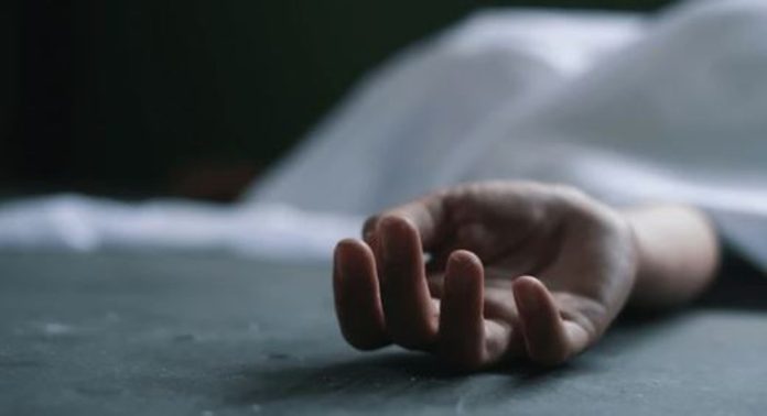 കാറും ട്രക്കും കൂട്ടിയിടിച്ച് അപകടം ; ആറ് യുവാക്കൾക്ക് ദാരുണാന്ത്യം കാറും ട്രക്കും കൂട്ടിയിടിച്ച് അപകടം ; ആറ് യുവാക്കൾക്ക് ദാരുണാന്ത്യം