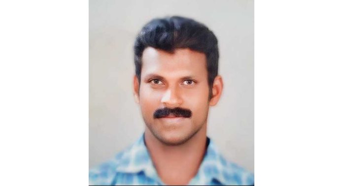 മണ്ണീറയിൽ റോഡിൽ നിന്ന് താഴ്ചയിലേക്ക് വീണ് യുവാവ് മരിച്ചു മണ്ണീറയിൽ റോഡിൽ നിന്ന് താഴ്ചയിലേക്ക് വീണ് യുവാവ് മരിച്ചു