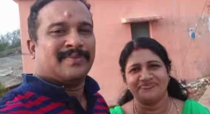 കായംകുളത്ത് ബിജെപി പ്രദേശിക നേതാവിനെയും ഭാര്യയെയും വീടിനുള്ളിൽ മരിച്ച നിലയില് കണ്ടെത്തിയ സംഭവത്തിൽ കൂടുതൽ വിവരങ്ങൾ പുറത്ത് കായംകുളത്ത് ബിജെപി പ്രദേശിക നേതാവിനെയും ഭാര്യയെയും വീടിനുള്ളിൽ മരിച്ച നിലയില് കണ്ടെത്തിയ സംഭവത്തിൽ കൂടുതൽ വിവരങ്ങൾ പുറത്ത്