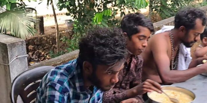 അയ്യപ്പ കഞ്ഞി നടത്തി അരുവാപ്പുലം ഭക്തജന കൂട്ടായ്മ അയ്യപ്പ കഞ്ഞി നടത്തി അരുവാപ്പുലം ഭക്തജന കൂട്ടായ്മ
