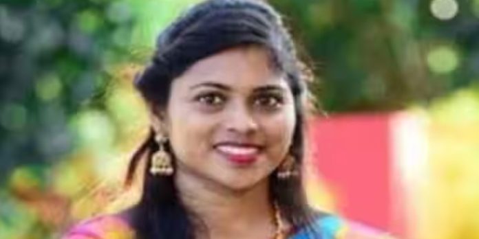 കരള് മാറ്റ ശസ്ത്രക്രിയയ്ക്ക് തയ്യാറെടുത്തിരുന്ന യുവതി ഹൃദയാഘാതത്തെ തുടര്ന്ന് മരിച്ചു കരള് മാറ്റ ശസ്ത്രക്രിയയ്ക്ക് തയ്യാറെടുത്തിരുന്ന യുവതി ഹൃദയാഘാതത്തെ തുടര്ന്ന് മരിച്ചു