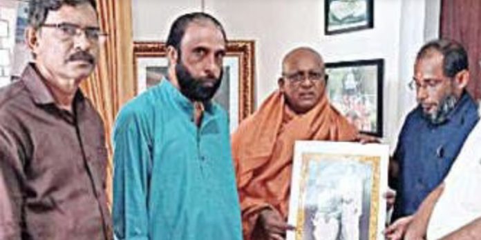മഹാകവി കുമാരനാശാൻ ചരമശതാബ്ദിയാചരണത്തിന് ശിവഗിരിമഠത്തിൽ തുടക്കമായി മഹാകവി കുമാരനാശാൻ ചരമശതാബ്ദിയാചരണത്തിന് ശിവഗിരിമഠത്തിൽ തുടക്കമായി