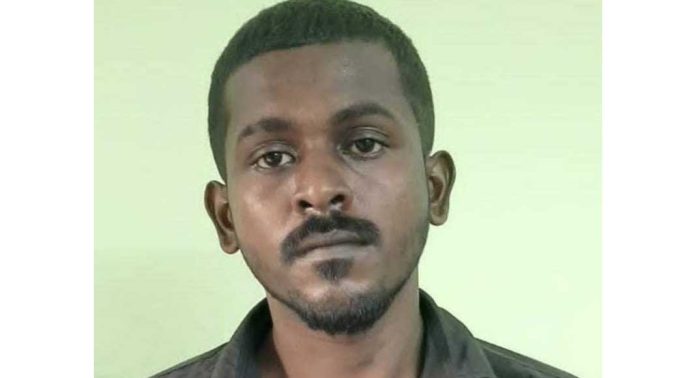 ചെങ്ങന്നൂരിൽ പത്താം ക്ലാസ് വിദ്യാർത്ഥിനിയെ തട്ടിക്കൊണ്ടുപോയി പീഡിപ്പിച്ച യുവാവ് അറസ്റ്റിൽ ചെങ്ങന്നൂരിൽ പത്താം ക്ലാസ് വിദ്യാർത്ഥിനിയെ തട്ടിക്കൊണ്ടുപോയി പീഡിപ്പിച്ച യുവാവ് അറസ്റ്റിൽ