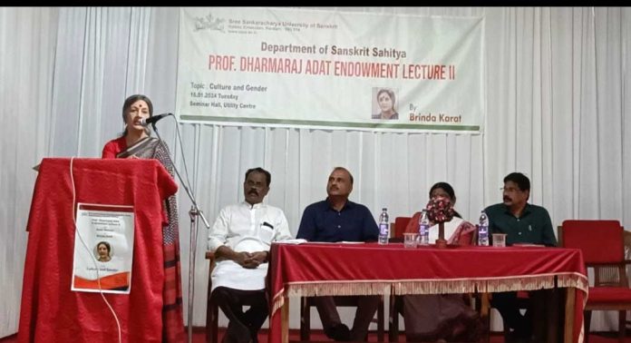 ഇന്ത്യൻ സംസ്കാരത്തിന്റെ ബഹുസ്വരതയെ സംരക്ഷിക്കണം : ബൃന്ദ കാരാട്ട് ഇന്ത്യൻ സംസ്കാരത്തിന്റെ ബഹുസ്വരതയെ സംരക്ഷിക്കണം : ബൃന്ദ കാരാട്ട്