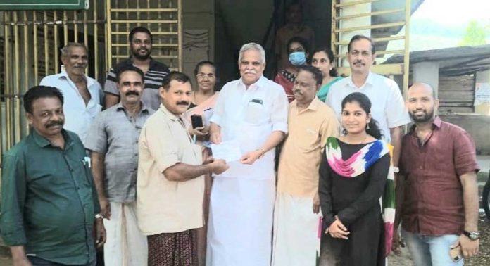വെച്ചൂച്ചിറ ഗ്രാമപഞ്ചായത്തില് കർഷകർക്ക് ജൈവ വളം നൽകുന്ന പദ്ധതി തുടങ്ങി വെച്ചൂച്ചിറ ഗ്രാമപഞ്ചായത്തില് കർഷകർക്ക് ജൈവ വളം നൽകുന്ന പദ്ധതി തുടങ്ങി