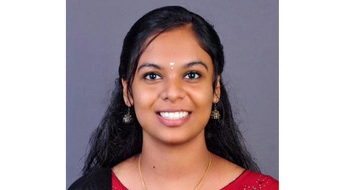 കൊല്ലം എസ്.എൻ കോളേജിലെ പൊളിറ്റിക്കൽ സയൻസ് വിദ്യാർഥിയായ അനുശ്രീ എം.വി മുഖ്യമന്ത്രിയുടെ വിദ്യാർഥി പ്രതിഭ പുരസ്കാരം നേടി കൊല്ലം എസ്.എൻ കോളേജിലെ പൊളിറ്റിക്കൽ സയൻസ് വിദ്യാർഥിയായ അനുശ്രീ എം.വി മുഖ്യമന്ത്രിയുടെ വിദ്യാർഥി പ്രതിഭ പുരസ്കാരം നേടി