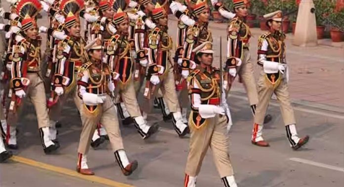 റിപ്പബ്ലിക് ദിനാഘോഷം : മികച്ച പരേഡ് സംഘങ്ങൾക്കുള്ള പുരസ്കാരങ്ങൾ പ്രഖ്യാപിച്ചു റിപ്പബ്ലിക് ദിനാഘോഷം : മികച്ച പരേഡ് സംഘങ്ങൾക്കുള്ള പുരസ്കാരങ്ങൾ പ്രഖ്യാപിച്ചു
