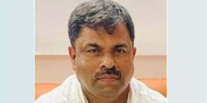 വാഹനാപകടത്തിൽ മരിച്ച മലയാളി ഉംറ തീർഥാടകൻറെ മൃതദേഹം ജിദ്ദയിൽ ഖബറടക്കി വാഹനാപകടത്തിൽ മരിച്ച മലയാളി ഉംറ തീർഥാടകൻറെ മൃതദേഹം ജിദ്ദയിൽ ഖബറടക്കി