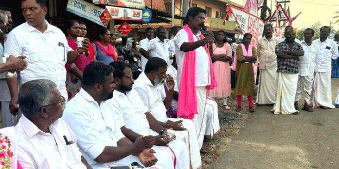 സിഎസ് ഡി എസിന്റെ വാഹന പ്രചരണ ജാഥയ്ക്ക് കോഴഞ്ചേരിയിൽ സ്വീകരണം നൽകി സിഎസ് ഡി എസിന്റെ വാഹന പ്രചരണ ജാഥയ്ക്ക് കോഴഞ്ചേരിയിൽ സ്വീകരണം നൽകി