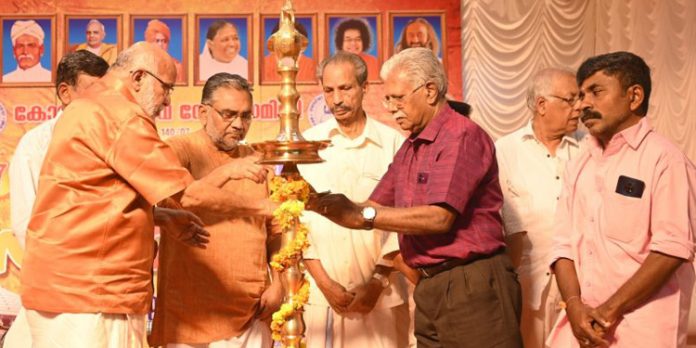 കോന്നി ഹിന്ദുമത സമ്മേളനം ഉദ്ഘാടനം ചെയ്തു കോന്നി ഹിന്ദുമത സമ്മേളനം ഉദ്ഘാടനം ചെയ്തു