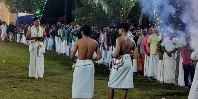 കോട്ടാങ്ങൽ പടയണി ; കളം ഉണർന്നു, ഇന്നും നാളെയും ഗണപതി കോലം കോട്ടാങ്ങൽ പടയണി ; കളം ഉണർന്നു, ഇന്നും നാളെയും ഗണപതി കോലം