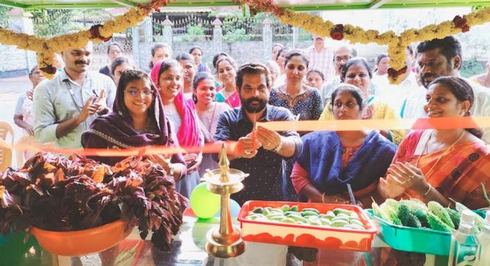 കുടുംബശ്രീ കാര്ഷിക ഉത്പന്നങ്ങള്ക്കായി നേച്ചേഴ്സ് ഫ്രഷ് കിയോസ്ക്കുകള് കുടുംബശ്രീ കാര്ഷിക ഉത്പന്നങ്ങള്ക്കായി നേച്ചേഴ്സ് ഫ്രഷ് കിയോസ്ക്കുകള്