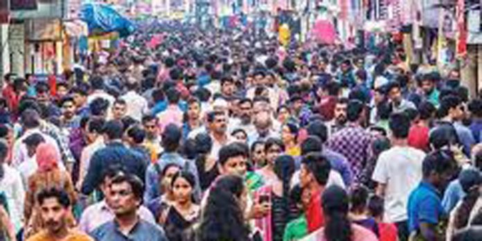 യുവാക്കളുടെ എണ്ണം കുറയുന്ന സംസ്ഥാനത്ത് കുടിയേറ്റം കൂടുന്നു ; ആദ്യമാറ്റങ്ങൾ പ്രകടമാകുന്നത് പത്തനംതിട്ടയില് യുവാക്കളുടെ എണ്ണം കുറയുന്ന സംസ്ഥാനത്ത് കുടിയേറ്റം കൂടുന്നു ; ആദ്യമാറ്റങ്ങൾ പ്രകടമാകുന്നത് പത്തനംതിട്ടയില്
