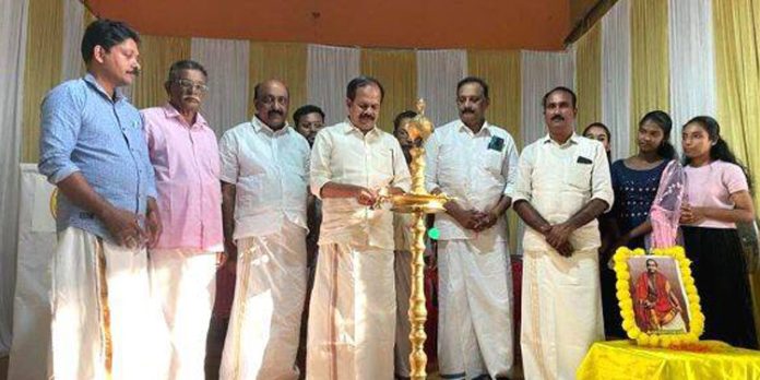 മഹാകവി കുമാരനാശാന് സ്മരണാഞ്ജലി അർപ്പിച്ചു മഹാകവി കുമാരനാശാന് സ്മരണാഞ്ജലി അർപ്പിച്ചു