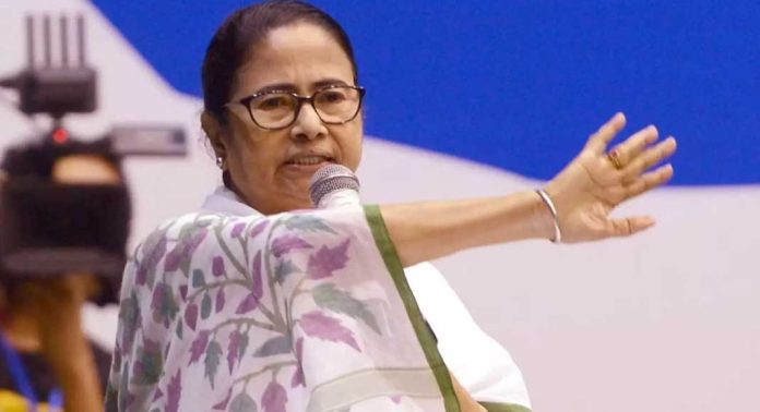 പശ്ചിമ ബംഗാളിലെ ഉന്നത ഉദ്യോഗസ്ഥ പദവികളിൽ അഴിച്ചുപണിയുമായി തെരഞ്ഞെടുപ്പ് കമ്മീഷൻ പശ്ചിമ ബംഗാളിലെ ഉന്നത ഉദ്യോഗസ്ഥ പദവികളിൽ അഴിച്ചുപണിയുമായി തെരഞ്ഞെടുപ്പ് കമ്മീഷൻ