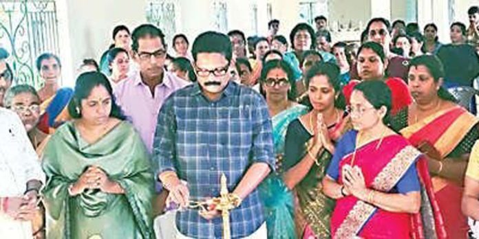 എസ്.എൻ.ഡി.പി. വനിതാസംഘം യൂത്ത്മൂവ്മെന്റ് മേഖലാസമ്മേളനം നടന്നു എസ്.എൻ.ഡി.പി. വനിതാസംഘം യൂത്ത്മൂവ്മെന്റ് മേഖലാസമ്മേളനം നടന്നു