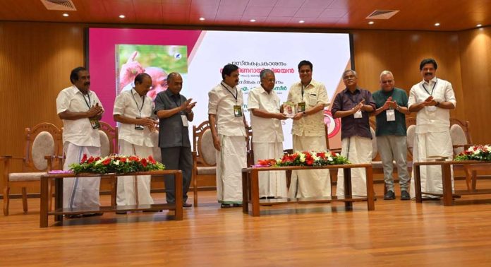 കെ.എം മാണിയുടെ കുറവ് സംസ്ഥാനം അനുഭവിക്കുന്നതായി മുഖ്യമന്ത്രി കെ.എം മാണിയുടെ കുറവ് സംസ്ഥാനം അനുഭവിക്കുന്നതായി മുഖ്യമന്ത്രി
