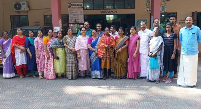 ദില്ലിയിൽ നടക്കുന്ന റിപബ്ലിക് ദിന പരേഡ് വീക്ഷിക്കാൻ കോന്നിയിൽ നിന്ന് ഒരു വീട്ടമ്മക്ക് അവസരം ദില്ലിയിൽ നടക്കുന്ന റിപബ്ലിക് ദിന പരേഡ് വീക്ഷിക്കാൻ കോന്നിയിൽ നിന്ന് ഒരു വീട്ടമ്മക്ക് അവസരം