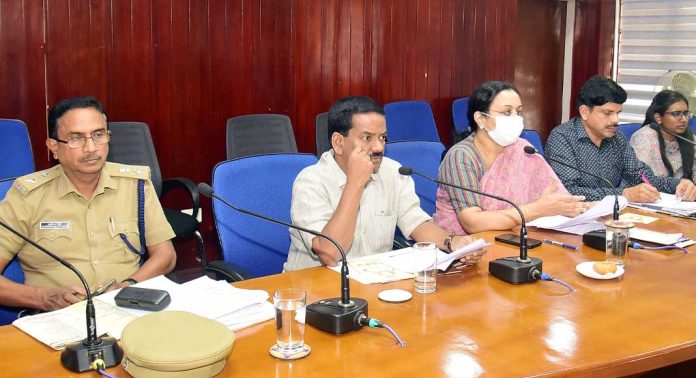 അയിരൂര് – ചെറുകോല്പ്പുഴ ഹിന്ദുമത പരിഷത്ത് : വിപുലമായ ഒരുക്കങ്ങളോടെ മികച്ച രീതിയില് പൂര്ത്തിയാക്കണമെന്ന് ആരോഗ്യമന്ത്രി വീണാജോര്ജ് അയിരൂര് – ചെറുകോല്പ്പുഴ ഹിന്ദുമത പരിഷത്ത് : വിപുലമായ ഒരുക്കങ്ങളോടെ മികച്ച രീതിയില് പൂര്ത്തിയാക്കണമെന്ന് ആരോഗ്യമന്ത്രി വീണാജോര്ജ്