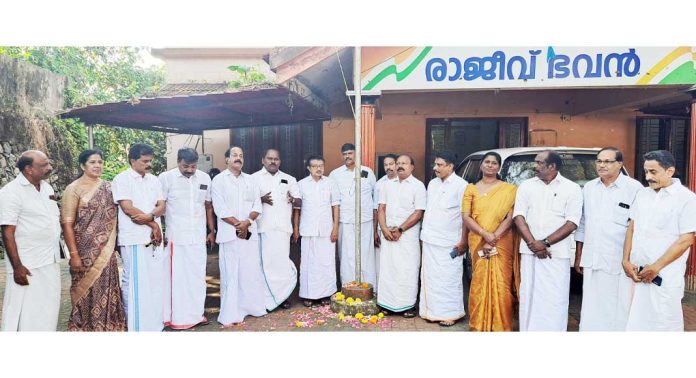 കേന്ദ്രസര്ക്കാര് ഭരണഘടനാ തത്വങ്ങള് ലംഘിക്കുന്നു : പ്രൊഫ. സതീഷ് കൊച്ചുപറമ്പില് കേന്ദ്രസര്ക്കാര് ഭരണഘടനാ തത്വങ്ങള് ലംഘിക്കുന്നു : പ്രൊഫ. സതീഷ് കൊച്ചുപറമ്പില്