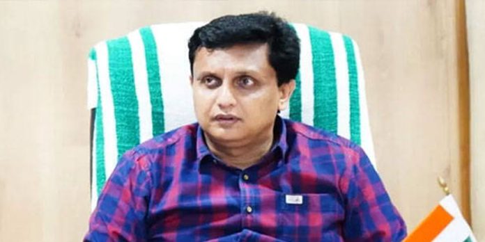 എക്സാലോജിക്കിനെതിരായ അന്വേഷണം ; പ്രതികരിക്കാതെ ഒഴിഞ്ഞുമാറി മന്ത്രി പി എ മുഹമ്മദ് റിയാസ് എക്സാലോജിക്കിനെതിരായ അന്വേഷണം ; പ്രതികരിക്കാതെ ഒഴിഞ്ഞുമാറി മന്ത്രി പി എ മുഹമ്മദ് റിയാസ്