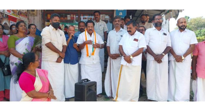 കോൺഗ്രസ് പഴവങ്ങാടി ടൗൺ മണ്ഡലം കമ്മിറ്റി റിപ്പബ്ലിക് ദിനാചാരണം സംഘടിപ്പിച്ചു കോൺഗ്രസ് പഴവങ്ങാടി ടൗൺ മണ്ഡലം കമ്മിറ്റി റിപ്പബ്ലിക് ദിനാചാരണം സംഘടിപ്പിച്ചു