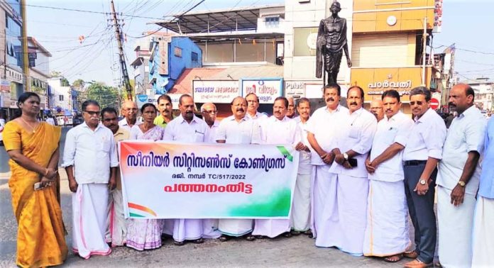 മതേതരത്വം ഭീഷണി നേരിടുന്നു : പി. മോഹൻ രാജ് മതേതരത്വം ഭീഷണി നേരിടുന്നു : പി. മോഹൻ രാജ്