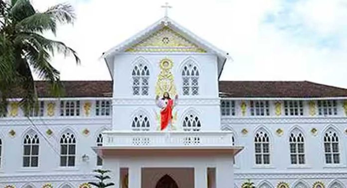 സിറോ മലബാര് സഭ മേജര് ആര്ച്ച് ബിഷപ്പിനെ രഹസ്യ ബാലറ്റിലൂടെ തിരഞ്ഞെടുത്തു സിറോ മലബാര് സഭ മേജര് ആര്ച്ച് ബിഷപ്പിനെ രഹസ്യ ബാലറ്റിലൂടെ തിരഞ്ഞെടുത്തു