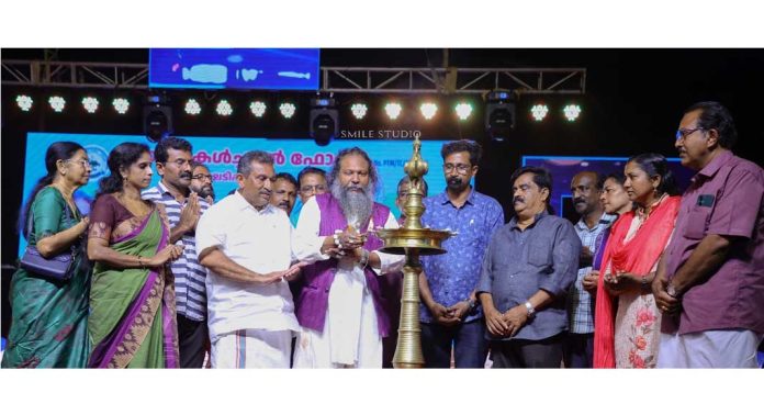 കോന്നി ഫെസ്റ്റ് – 2024 ; ചിത്രകാരസംഗമവും ആദരണസഭയും ജിതേഷ്ജി ഉദ്ഘാടനം ചെയ്തു കോന്നി ഫെസ്റ്റ് – 2024 ; ചിത്രകാരസംഗമവും ആദരണസഭയും ജിതേഷ്ജി ഉദ്ഘാടനം ചെയ്തു