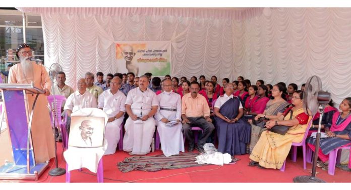 അപരനെ കരുതുന്നതാണ് സാഹോദര്യം ; ഡോ. യൂഹാനോൻ മാർ ക്രിസോസ്റ്റമോസ് അപരനെ കരുതുന്നതാണ് സാഹോദര്യം ; ഡോ. യൂഹാനോൻ മാർ ക്രിസോസ്റ്റമോസ്