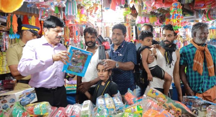 മകരവിളക്ക് മഹോത്സവം : ഒരുക്കങ്ങള് പൂര്ണസജ്ജം – പമ്പയിലും നിലയ്ക്കലും ജില്ലാ കലക്ടറുടെ നേതൃത്വത്തില് പരിശോധന നടത്തി മകരവിളക്ക് മഹോത്സവം : ഒരുക്കങ്ങള് പൂര്ണസജ്ജം – പമ്പയിലും നിലയ്ക്കലും ജില്ലാ കലക്ടറുടെ നേതൃത്വത്തില് പരിശോധന നടത്തി