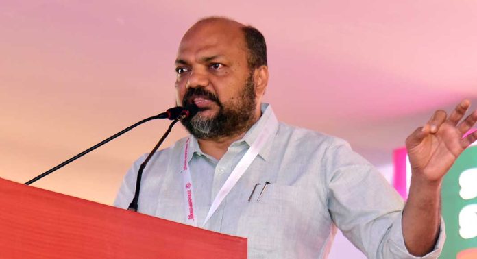 19,32,000 പേർ കരട് വോട്ടർ പട്ടികയിൽ ഉള്പ്പെട്ടിട്ടുണ്ടെങ്കിലും നോൺ മാപ്പിങ് വിഭാഗത്തിലാണെന്ന് മന്ത്രി പി രാജീവ് 19,32,000 പേർ കരട് വോട്ടർ പട്ടികയിൽ ഉള്പ്പെട്ടിട്ടുണ്ടെങ്കിലും നോൺ മാപ്പിങ് വിഭാഗത്തിലാണെന്ന് മന്ത്രി പി രാജീവ്