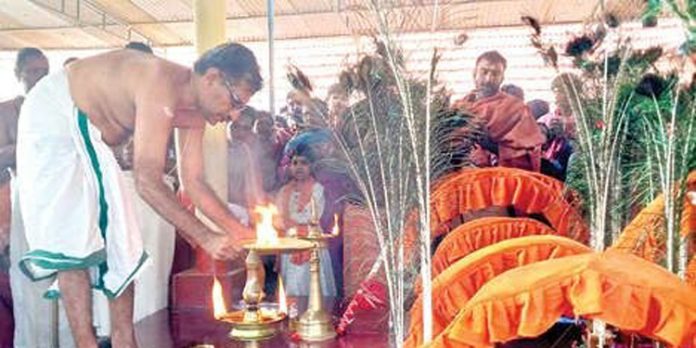 പന്തളം മഹാദേവർ ക്ഷേത്രത്തിൽ ചന്ദ്രപ്പൊങ്കാലയും തൈപ്പൂയവും നടന്നു പന്തളം മഹാദേവർ ക്ഷേത്രത്തിൽ ചന്ദ്രപ്പൊങ്കാലയും തൈപ്പൂയവും നടന്നു