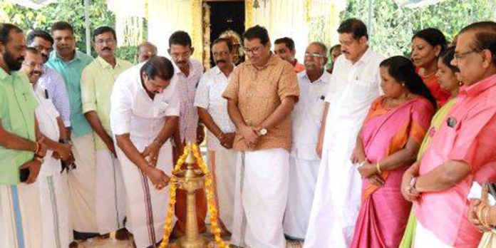 സരസകവീശ്വരം കാവിൽ ക്ഷേത്രത്തിൽ സമർപ്പണവും ശുദ്ധിപൂജയും നടന്നു സരസകവീശ്വരം കാവിൽ ക്ഷേത്രത്തിൽ സമർപ്പണവും ശുദ്ധിപൂജയും നടന്നു