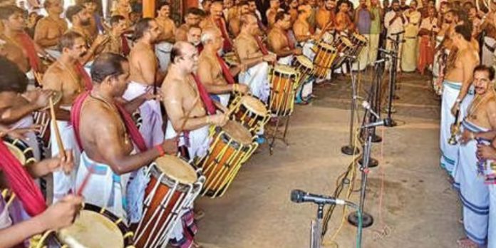 പെരിങ്ങനാട് തൃച്ചേന്ദമംഗലം മഹാദേവർക്ഷേത്രത്തിലെ പുനഃപ്രതിഷ്ഠാ ചടങ്ങ് ഭക്തിസാന്ദ്രമായി പെരിങ്ങനാട് തൃച്ചേന്ദമംഗലം മഹാദേവർക്ഷേത്രത്തിലെ പുനഃപ്രതിഷ്ഠാ ചടങ്ങ് ഭക്തിസാന്ദ്രമായി