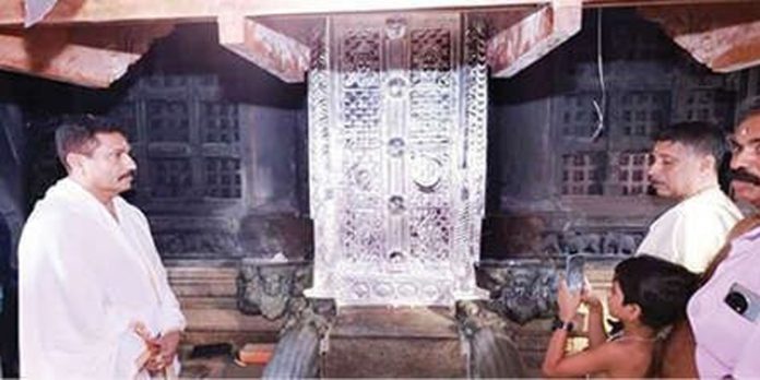 തൃച്ചേന്ദമംഗലം മഹാദേവർക്ഷേത്രത്തിലെ വെള്ളിക്കലശം സമർപ്പണം നാളെ തൃച്ചേന്ദമംഗലം മഹാദേവർക്ഷേത്രത്തിലെ വെള്ളിക്കലശം സമർപ്പണം നാളെ