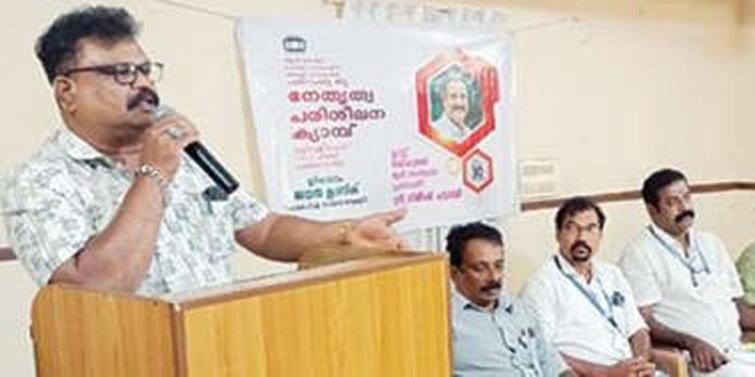 ഓൾ കേരള ഫോട്ടോഗ്രാഫേഴ്സ് അസോസിയേഷൻ ജില്ലാ നേതൃത്വപരിശീലന ക്യാമ്പ് ഉദ്ഘാടനം ചെയ്തു ഓൾ കേരള ഫോട്ടോഗ്രാഫേഴ്സ് അസോസിയേഷൻ ജില്ലാ നേതൃത്വപരിശീലന ക്യാമ്പ് ഉദ്ഘാടനം ചെയ്തു