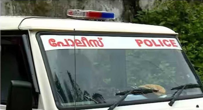 പെണ്കുട്ടിയെ പീഡിപ്പിച്ചു, ഒന്നര വർഷമായി ഒളിവിൽ ; പ്രതിയെ അതിസാഹസികമായി അസമിൽ നിന്ന് പൊക്കി പോലീസ് പെണ്കുട്ടിയെ പീഡിപ്പിച്ചു, ഒന്നര വർഷമായി ഒളിവിൽ ; പ്രതിയെ അതിസാഹസികമായി അസമിൽ നിന്ന് പൊക്കി പോലീസ്