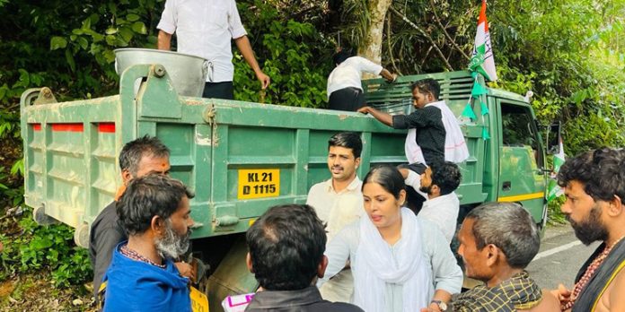 അഞ്ചാം വര്ഷം പൂര്ത്തികരിച്ച് യൂത്ത് കോൺഗ്രസ് മണ്ഡലകാല ഹെൽപ്പ് ഡെസ്ക് അഞ്ചാം വര്ഷം പൂര്ത്തികരിച്ച് യൂത്ത് കോൺഗ്രസ് മണ്ഡലകാല ഹെൽപ്പ് ഡെസ്ക്