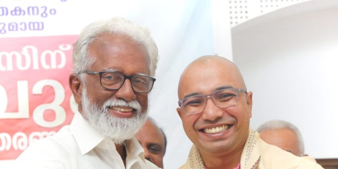 ദേശീയ – സംസ്ഥാന അവാർഡ് ജേതാവും സാമൂഹിക പ്രവർത്തകനുമായ ഷിജിൻ വർഗ്ഗീസിനെ ആദരിച്ചു ദേശീയ – സംസ്ഥാന അവാർഡ് ജേതാവും സാമൂഹിക പ്രവർത്തകനുമായ ഷിജിൻ വർഗ്ഗീസിനെ ആദരിച്ചു