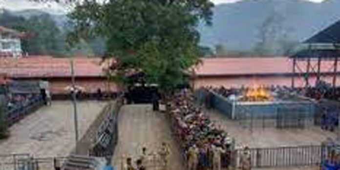 ശബരിമല സന്നിധാനത്തെ ഹോട്ടലുകളിൽ അമിത വില ഈടാക്കിയവർക്കെതിരെ നടപടിയുമായി പത്തനംതിട്ട കളക്ടർ എ ഷിബു ശബരിമല സന്നിധാനത്തെ ഹോട്ടലുകളിൽ അമിത വില ഈടാക്കിയവർക്കെതിരെ നടപടിയുമായി പത്തനംതിട്ട കളക്ടർ എ ഷിബു