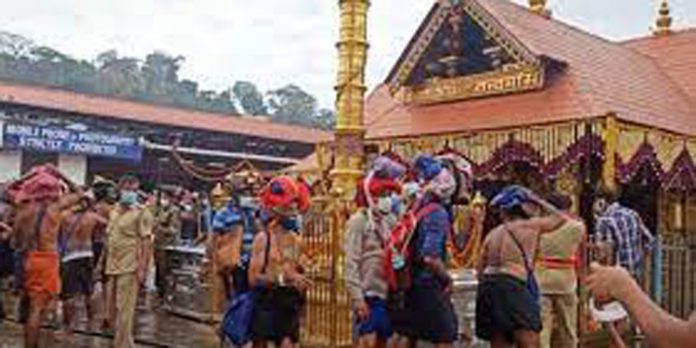 ശബരിമല സന്നിധാനത്ത് കൈവരി തകർന്നു ശബരിമല സന്നിധാനത്ത് കൈവരി തകർന്നു