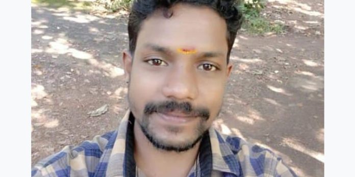 സ്കൂട്ടർ തോട്ടിലേക്ക് മറിഞ്ഞുണ്ടായ മരണം ; മൃതദേഹം കണ്ടെത്തിയത് മലയാലപ്പുഴ പഞ്ചായത്ത് പ്രസിഡന്റിന്റെ ഇടപെടലിലൂടെ സ്കൂട്ടർ തോട്ടിലേക്ക് മറിഞ്ഞുണ്ടായ മരണം ; മൃതദേഹം കണ്ടെത്തിയത് മലയാലപ്പുഴ പഞ്ചായത്ത് പ്രസിഡന്റിന്റെ ഇടപെടലിലൂടെ