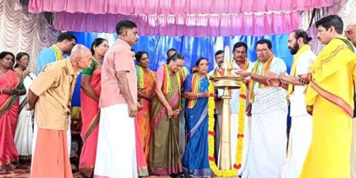 പെരിങ്ങര ഗുരുവാണീശ്വരം ക്ഷേത്രത്തിൽ ഓപ്പൺ ഓഡിറ്റോറിയം സമർപ്പിച്ചു പെരിങ്ങര ഗുരുവാണീശ്വരം ക്ഷേത്രത്തിൽ ഓപ്പൺ ഓഡിറ്റോറിയം സമർപ്പിച്ചു