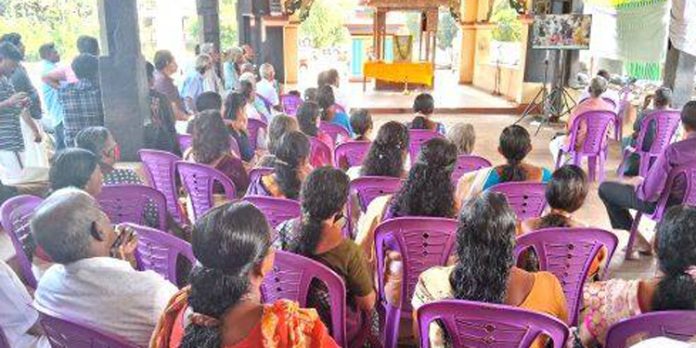 അയോദ്ധ്യ ശ്രീരാമക്ഷേത്രത്തിൽ പ്രാണപ്രതിഷ്ഠ നടക്കുമ്പോൾ ക്ഷേത്രങ്ങളിൽ നടന്ന ആഘോഷങ്ങളിൽ പങ്കെടുത്ത് ജനങ്ങള് അയോദ്ധ്യ ശ്രീരാമക്ഷേത്രത്തിൽ പ്രാണപ്രതിഷ്ഠ നടക്കുമ്പോൾ ക്ഷേത്രങ്ങളിൽ നടന്ന ആഘോഷങ്ങളിൽ പങ്കെടുത്ത് ജനങ്ങള്
