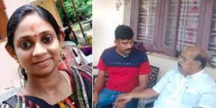 ലാപ്രോസ്കോപിക് ശസ്ത്രക്രിയക്കിടെ മരിച്ച ആശാ ശരത്തിന്റെ വീട്ടിലെത്തി ജി സുധാകരന് ലാപ്രോസ്കോപിക് ശസ്ത്രക്രിയക്കിടെ മരിച്ച ആശാ ശരത്തിന്റെ വീട്ടിലെത്തി ജി സുധാകരന്